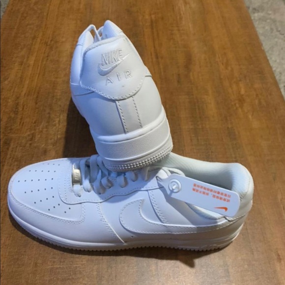 I Am asking New Jordan,Nike and Vanz sneakers - Picture 4 of 4